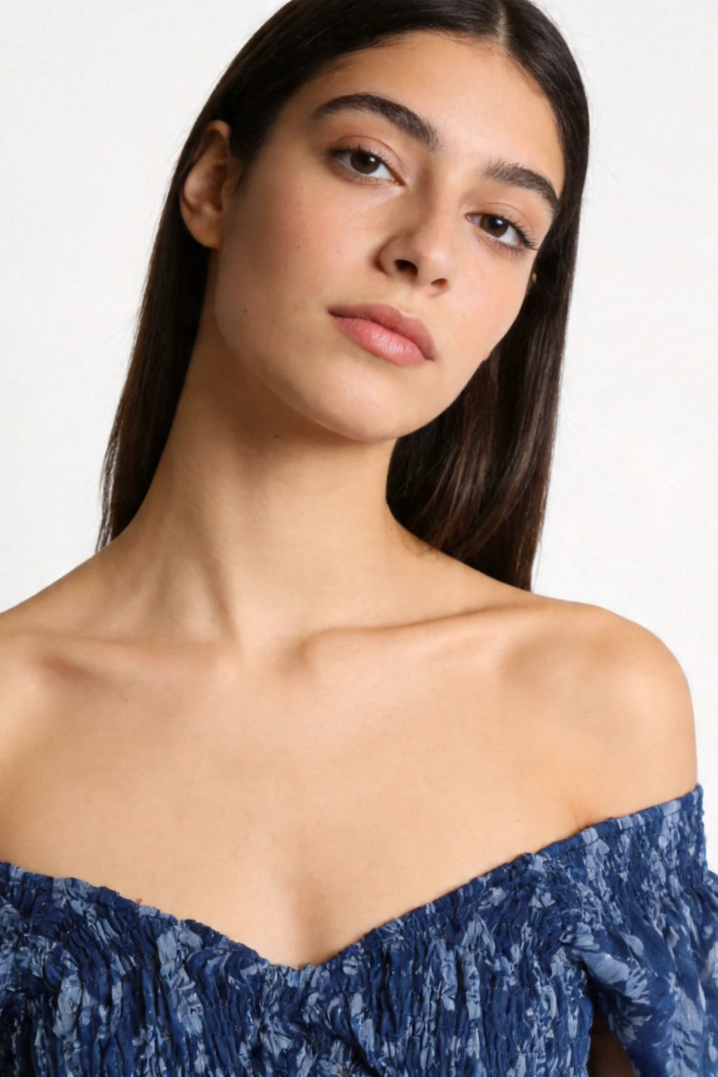 Blusa Estampada Escote Pico Manga Volantes