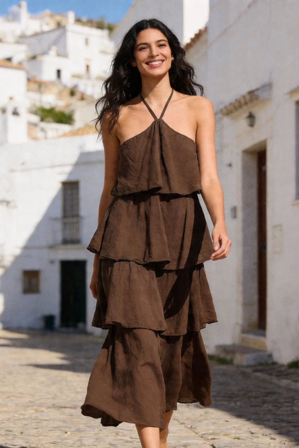 Vestido midi halter marrón con volantes escalonados en algodón - Zeyala